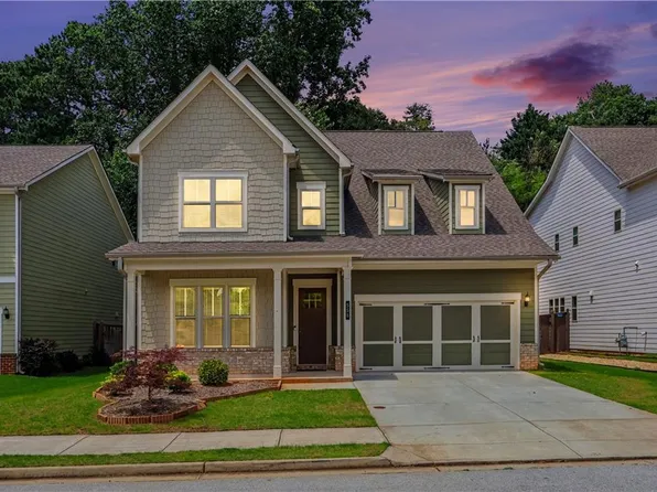 556 Avondale Hills Dr, Decatur, GA 30032