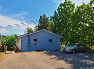 913 W Ridge St, Marquette, MI 49855