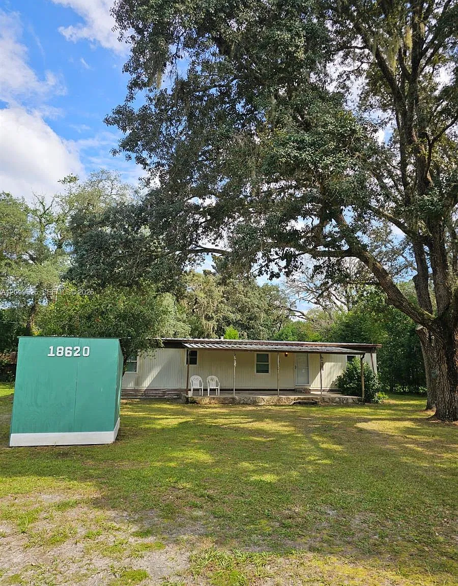 2 bed, 1.5 bath, 840 sqft, $1,500 — Photo 1