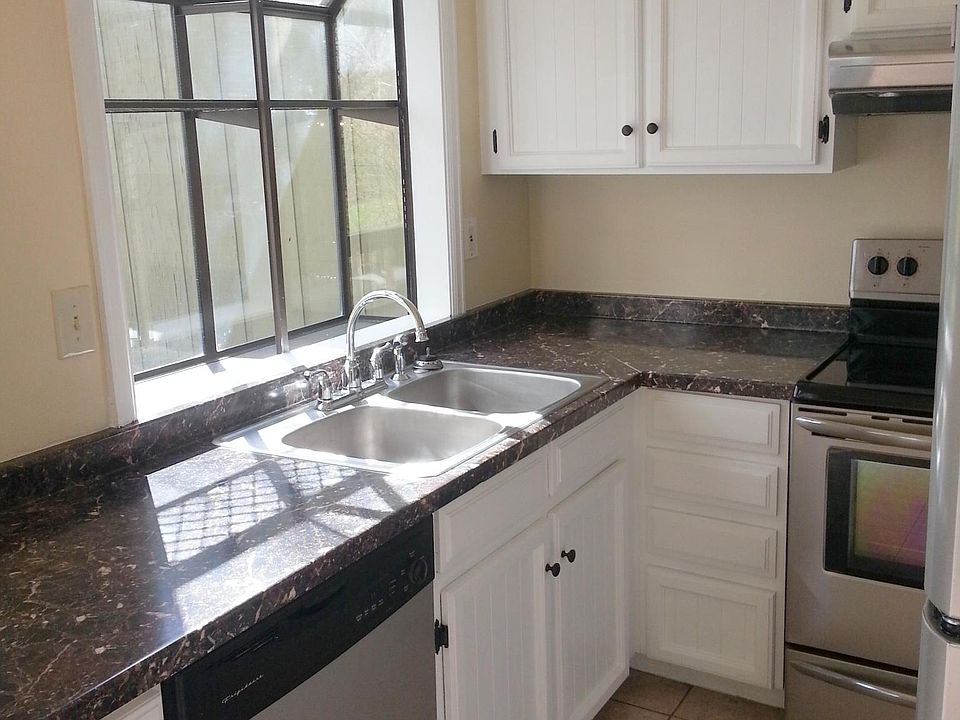 1st image of 1603 Cottonwood Dr Unit J