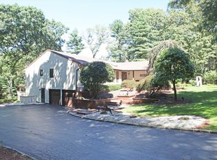 486 Berry Hill Rd, Syosset, NY 11791