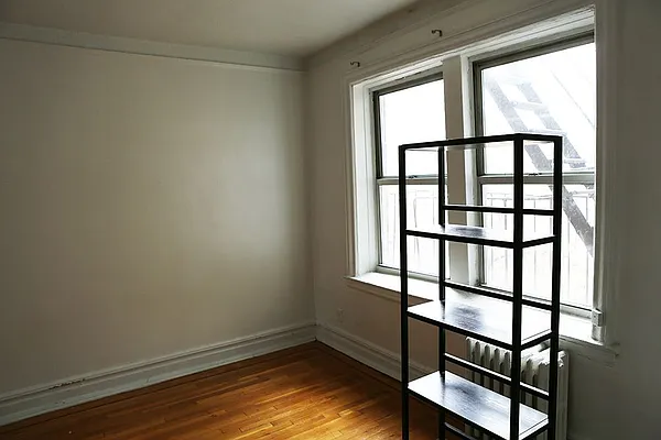 Rented by Chris Stewart, LREB | media 8