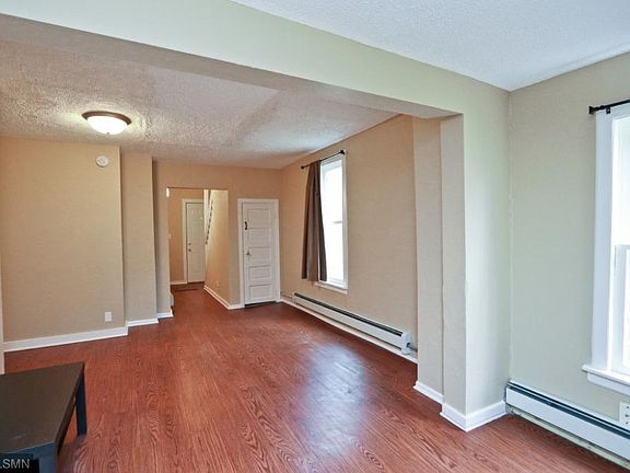 4th image of 482 Lawson Ave W