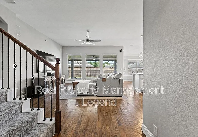 1451 Cedar Hollow Dr — Photo 10