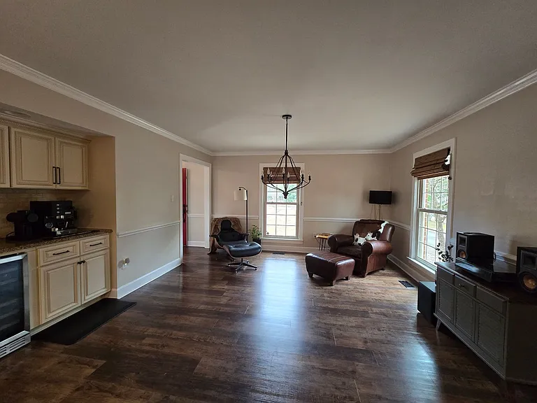 409 N Fulton St — Photo 4