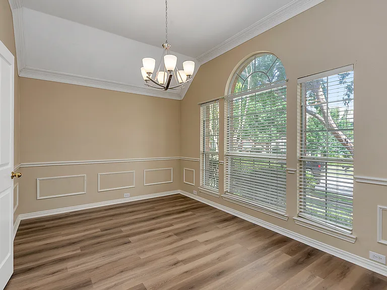 1404 Ranch Hill Dr — Photo 7