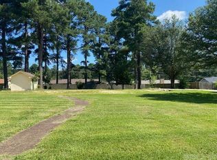 408 E 17th St, Hope, AR 71801