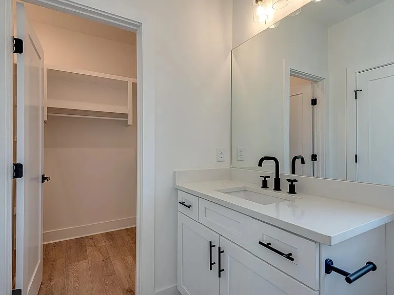 417 Lellyett Ave — Photo 8