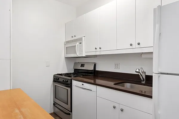 Rented by Douglas Elliman | media 3
