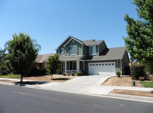 602 E Cambridge Dr, Reedley, CA 93654