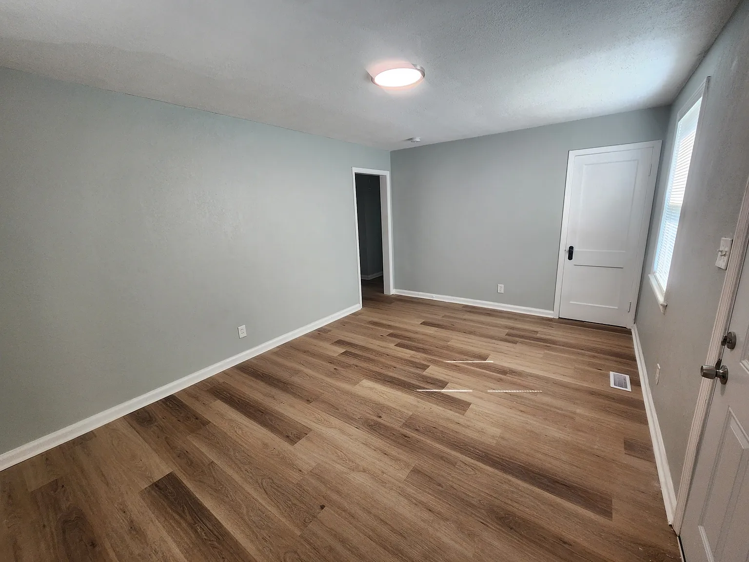2923 Denson Avenue - 1 — Photo 2