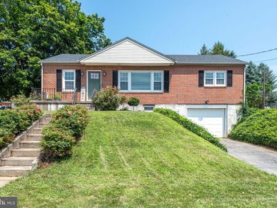 1999 Bannister St, York, PA, 17404