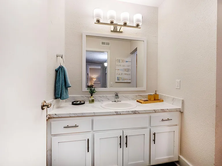 Chase Cove Apartments — Photo 16