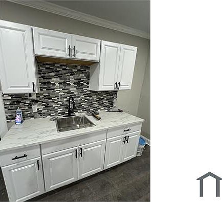 5th image of 1153 E 74th St #Up