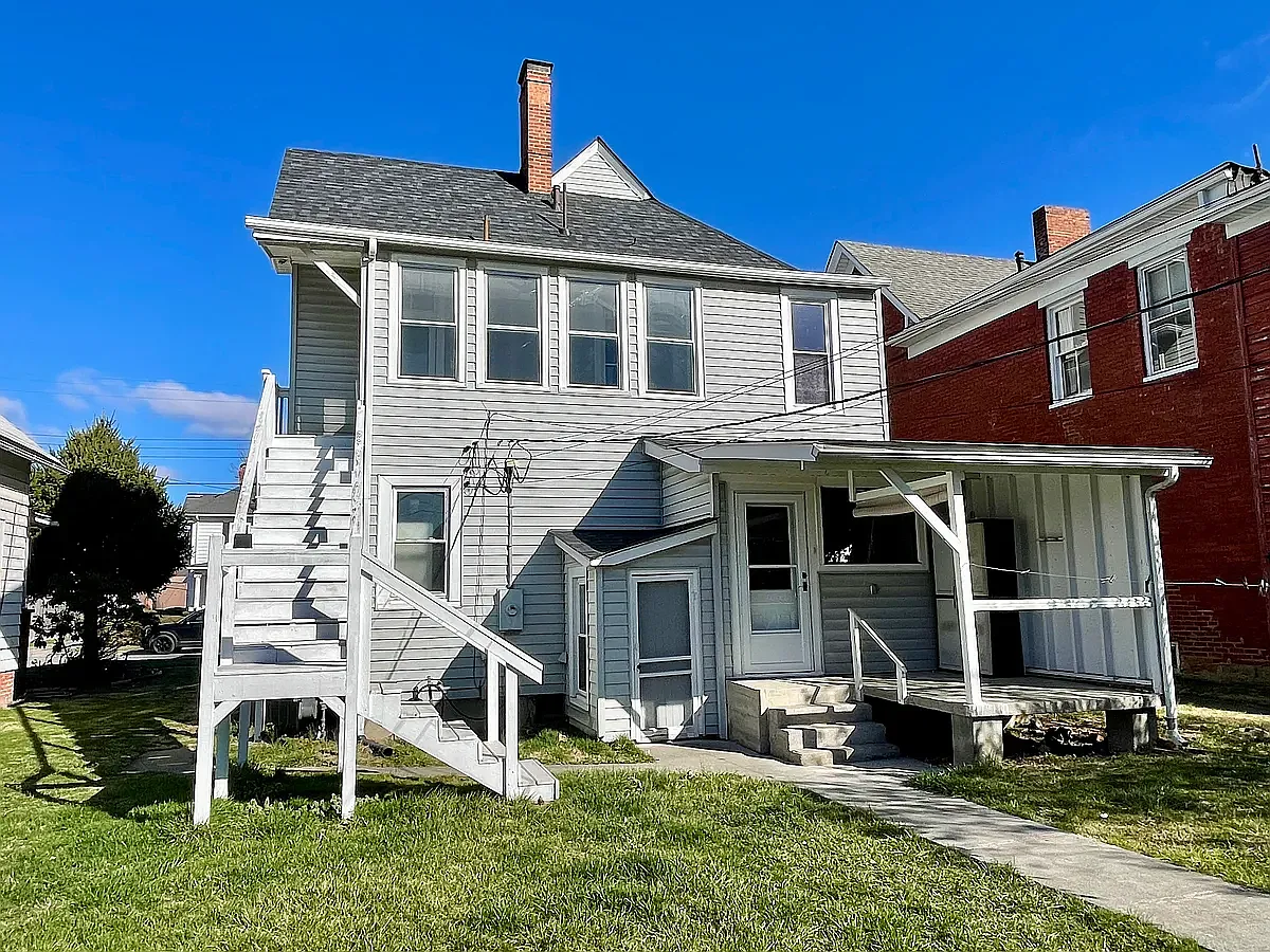 3 bed, 2050 sqft, $1,500 — Photo 4