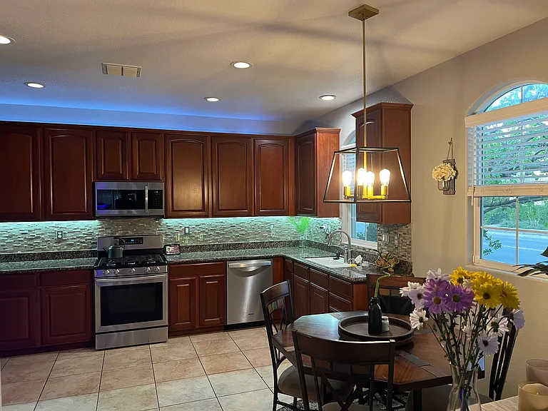 2834 Stonegate Dr — Photo 3