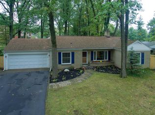 1338 White Oak Dr, Kalamazoo, MI