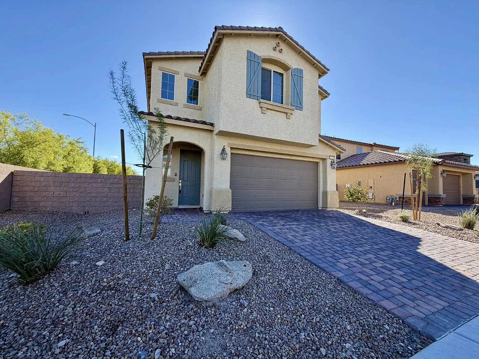 3 bed, 3.0 bath, 2185 sqft, $2,150 — Photo 3