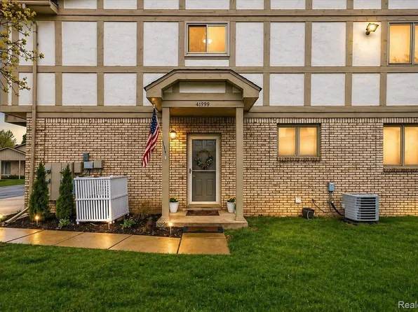 41999 King Edward Ct, Clinton Township, MI 48038