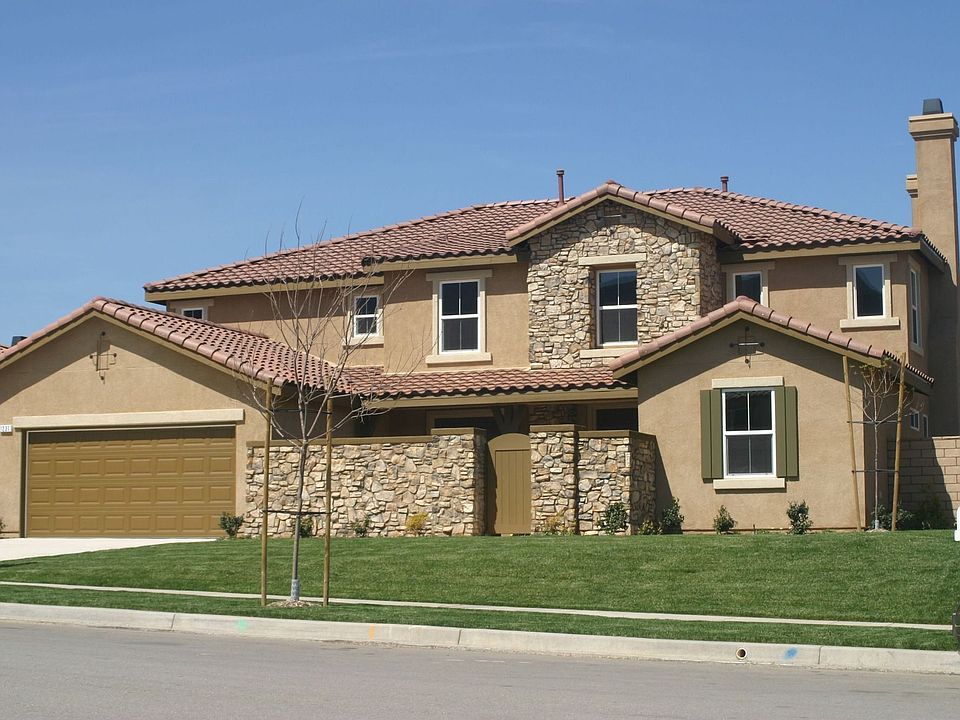 STONE ELEVATION-VIEW HOME
