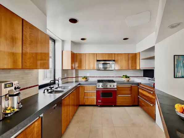 263 West End Avenue image 7 of 17