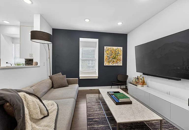 974 Summit Ave #409 — Photo 4