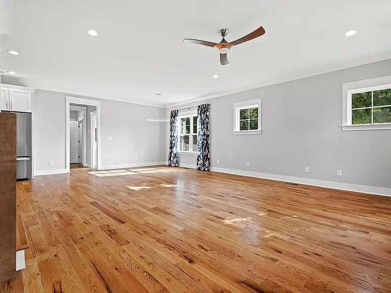 1119 Liberty St — Photo 12
