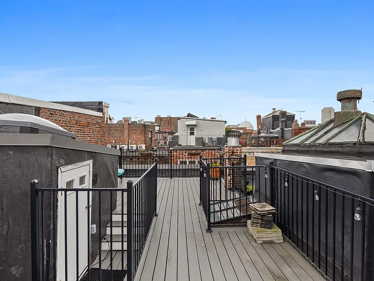 150 Salem St #4 — Photo 22