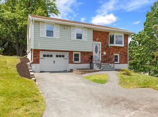 3 Madison Ave, Peabody, MA 01960