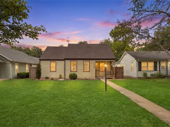 825 S Mulberry St, Ottawa, KS 66067