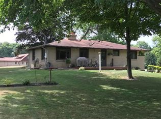 10455 Sprinkle Rd, Vicksburg, MI 49097