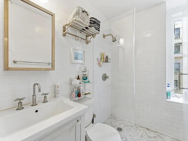 140 W 71st St #7E — Photo 7