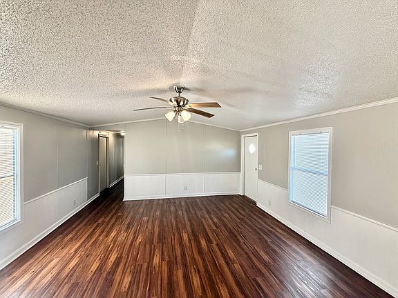 2nd image of 4619 Rhoda Ln