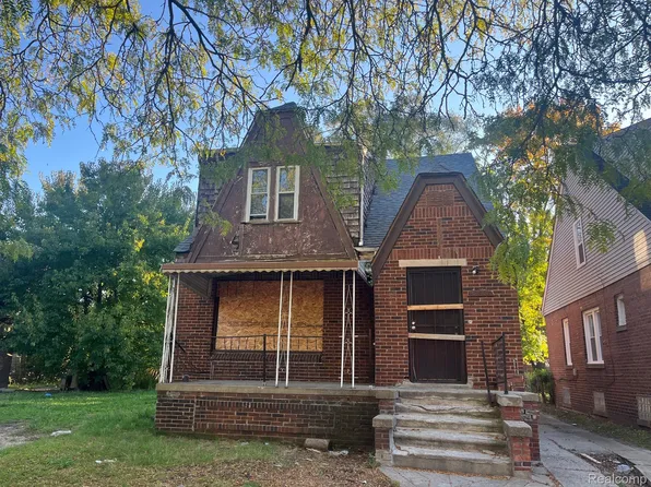 15838 Snowden St, Detroit, MI 48227