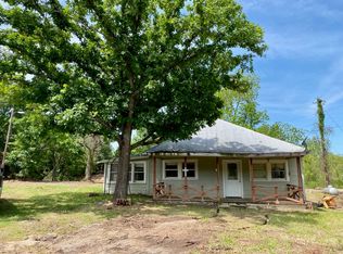 2049 Old McDade Rd, Elgin, TX 78621