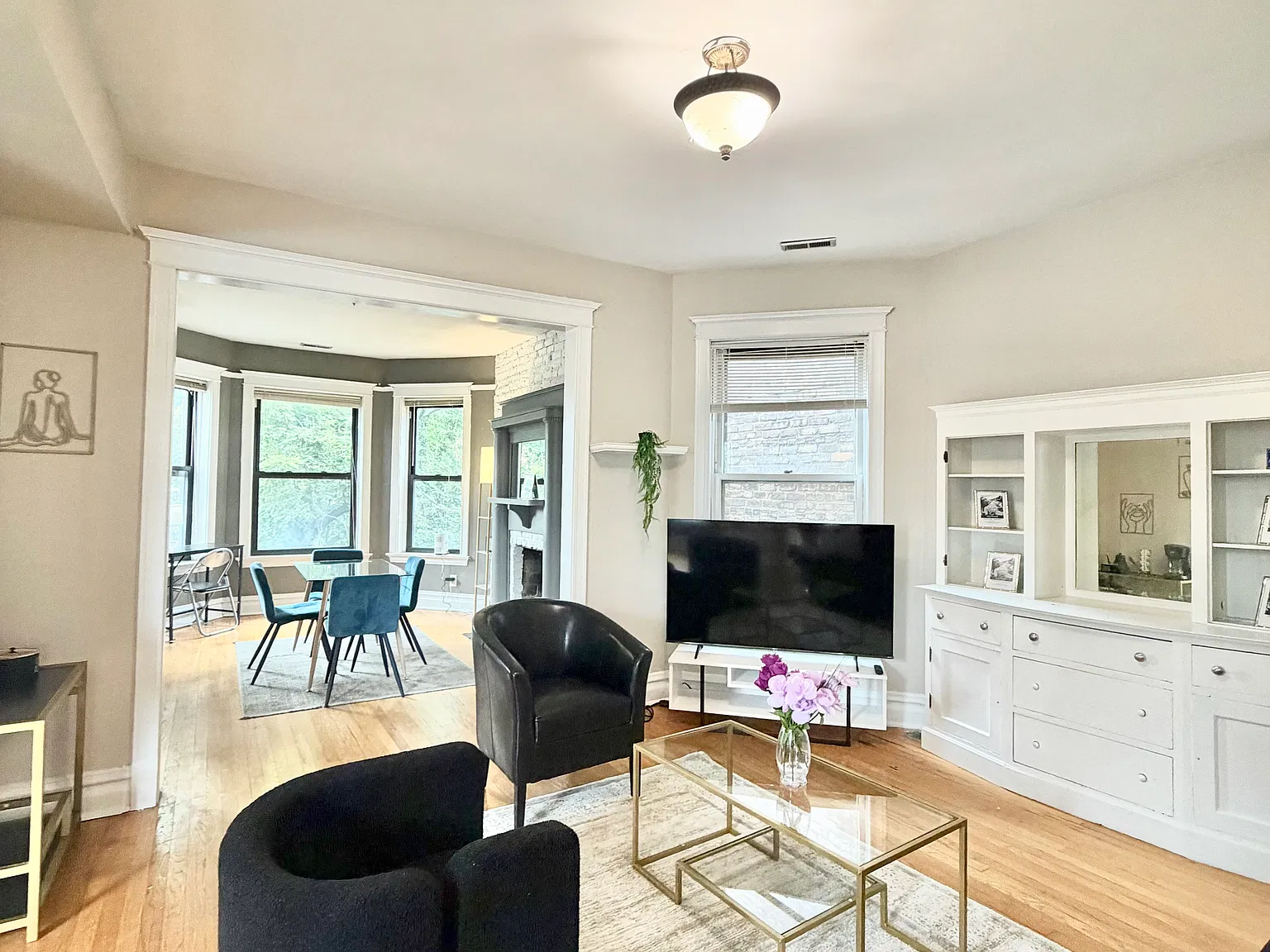 1 bed, 1600 sqft, $1,295 — Photo 4