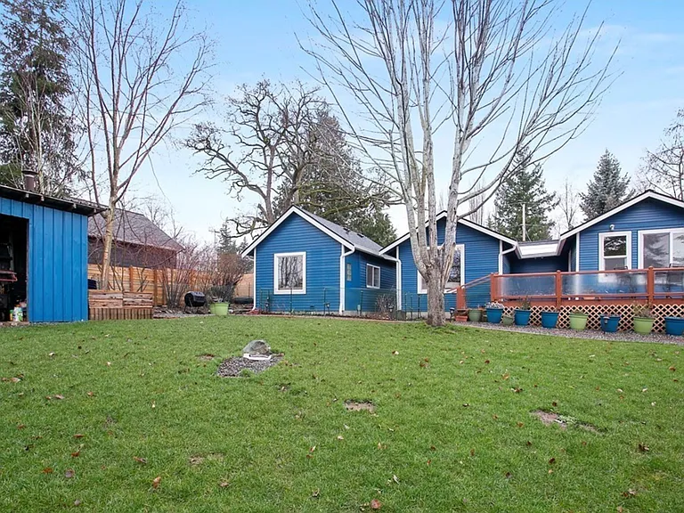 2809 Alderwood Ave — Photo 24