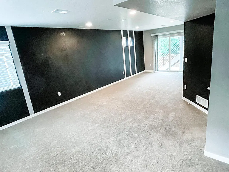 4456 Elegant St — Photo 12