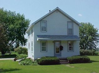 5243 N Union Rd, Cedar Falls, IA 50613