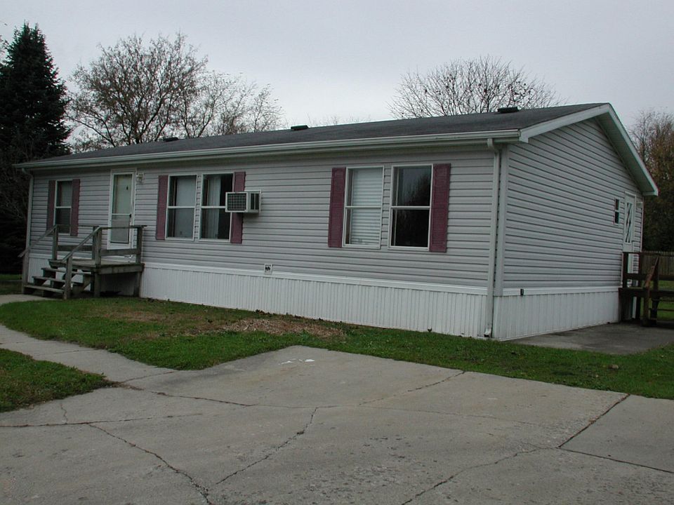 1st image of 400 E South St Unit 7