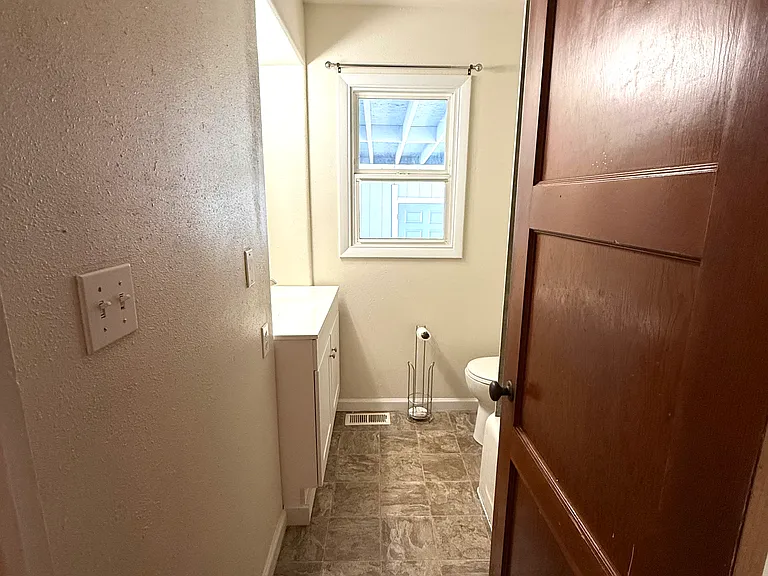 504 Barth Ave #504 — Photo 12