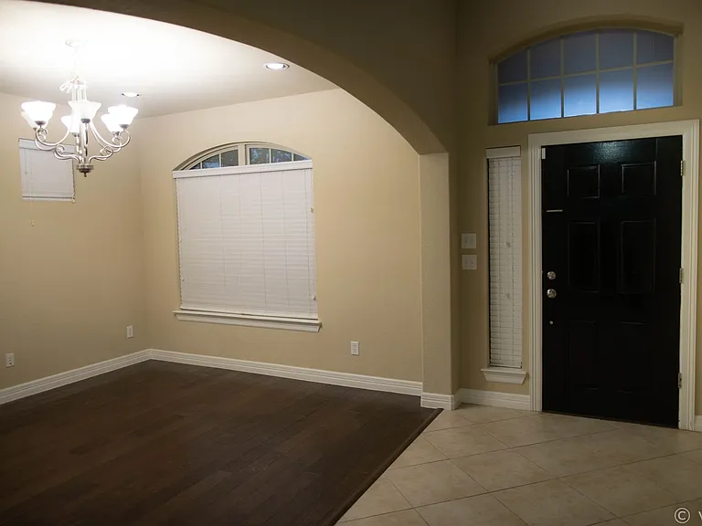 907 Appalachian Dr — Photo 8