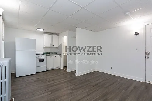 109 Green St Photo 1