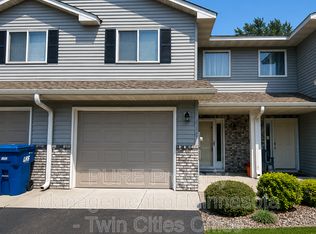 6376 Upper 13th St N, Oakdale, MN 55128
