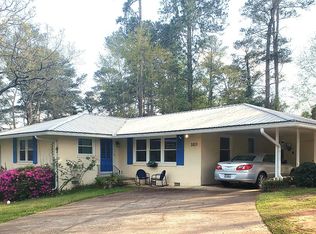 1015 N Pine Knoll Dr, Macon, GA
