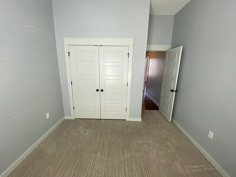 418 Freemont — Photo 12