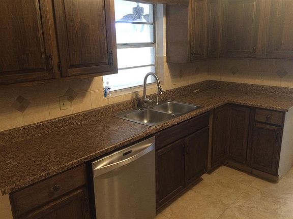 5th image of 26 Coquina Ave