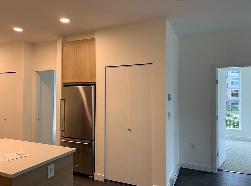 Burnaby Apartment for rent - 2 Bedrooms — photo 4