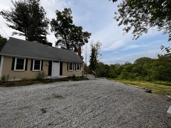 453 Farnum Pike, Smithfield, RI 02917