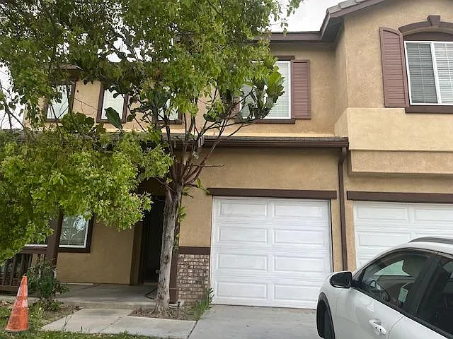 6743 Leanne St